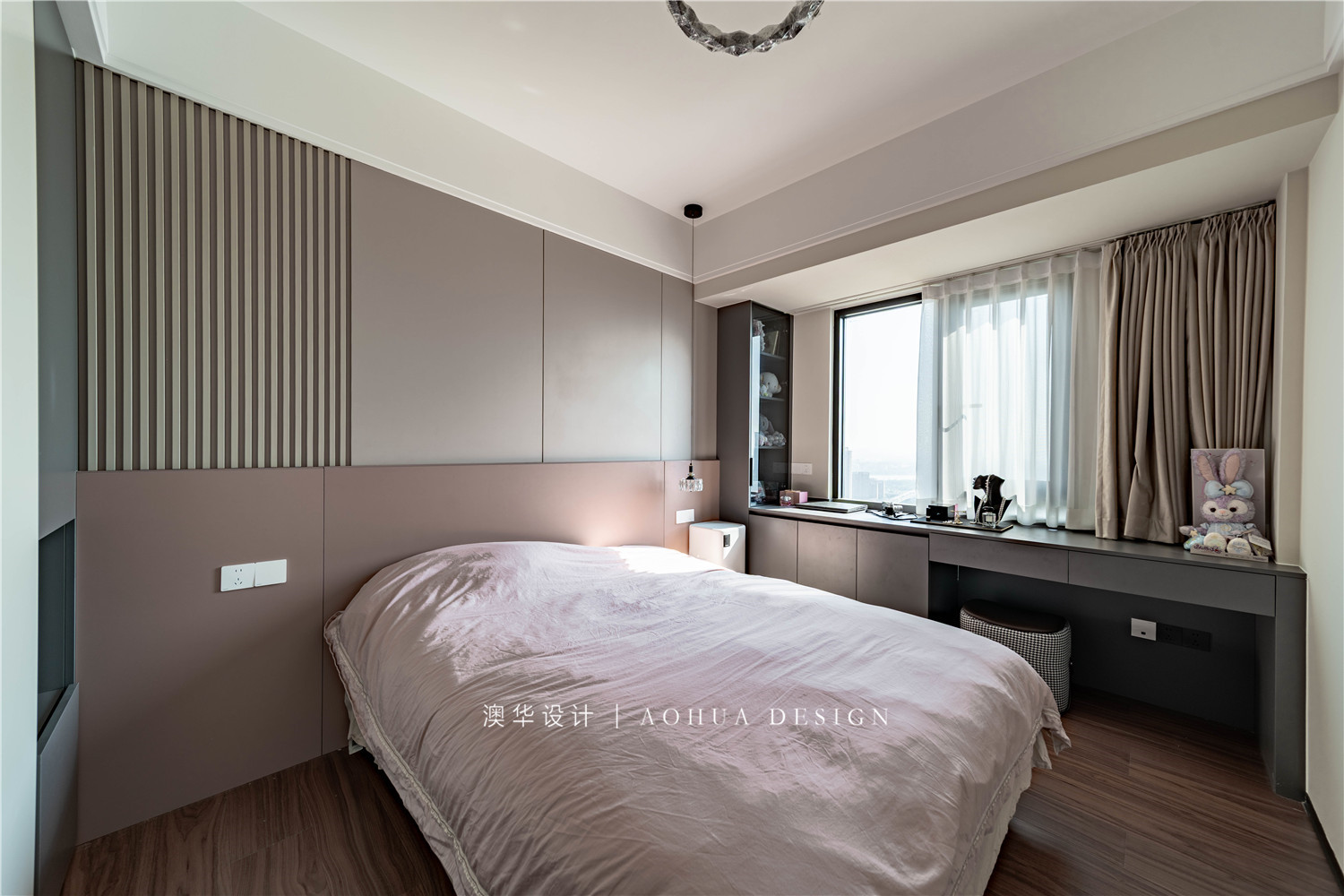 华侨城欢乐天际装修,意式轻奢风格